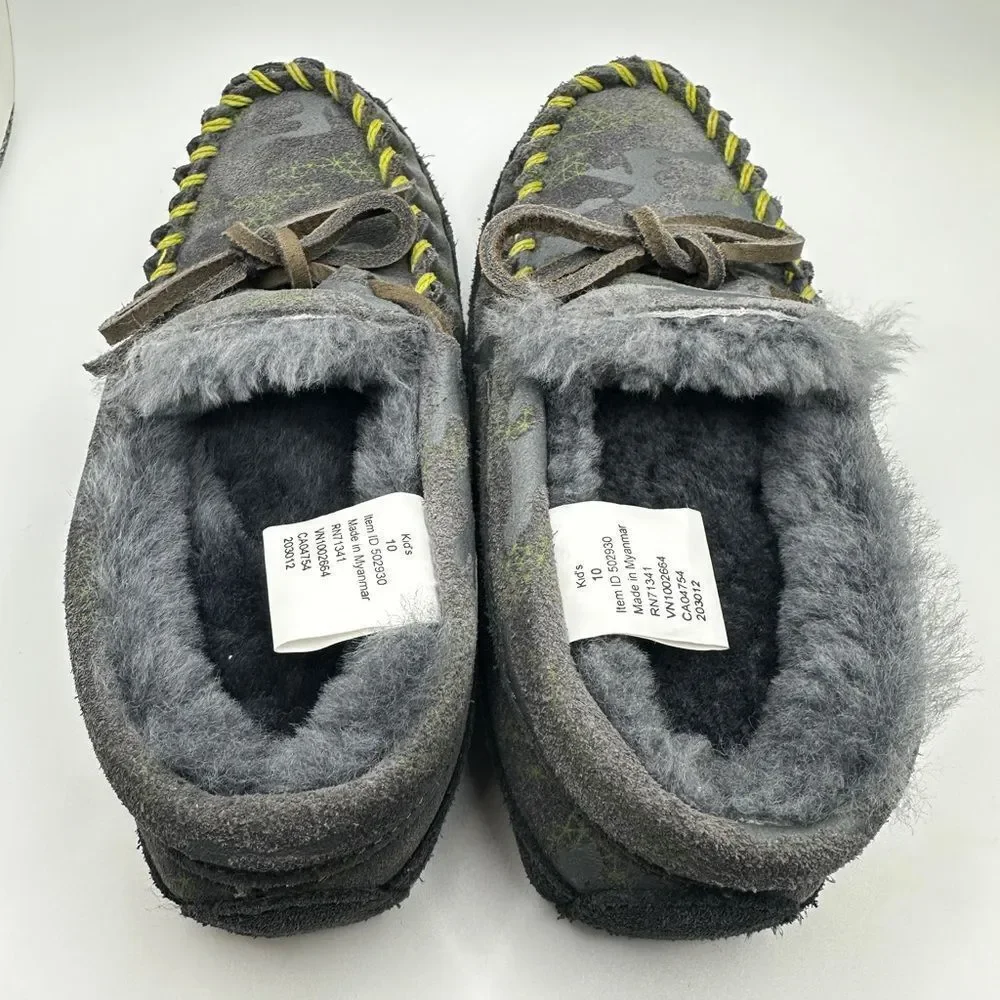 NWOT LL Bean Kids Wicked Good Gray Suede Shearling Moccasins Slippers, Size 10